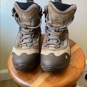 Vasque Brown Hiking Boots Womens 8.5M Breeze 7223 Waterproof Vibram Lug Sole